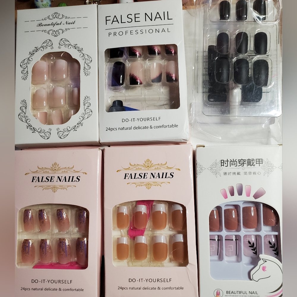 6 set bundle of press-on/glue on nails (buy 5 get 1 free)